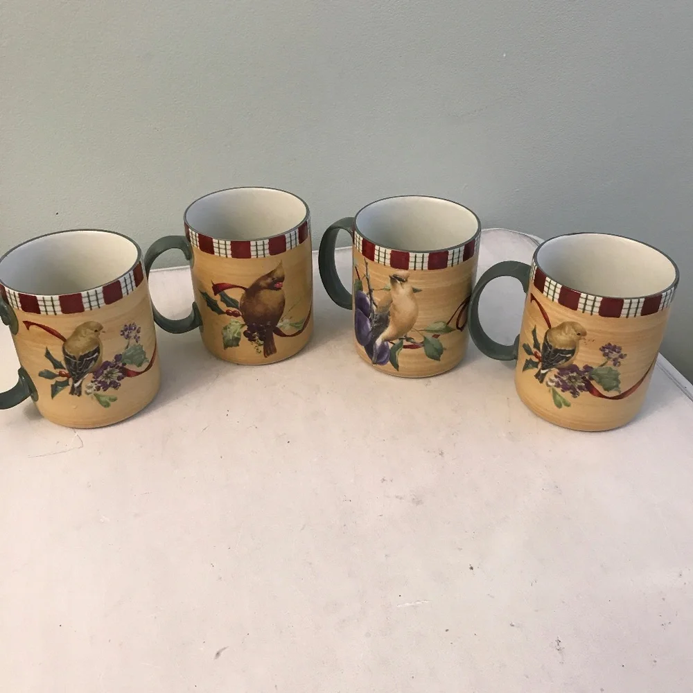 Lenox Winter Greetings everyday  4 birds mugs